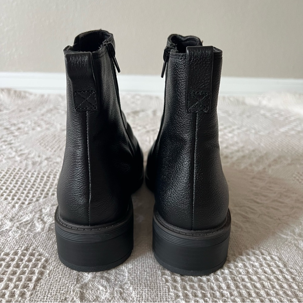 Clarks Collection Hearth Love Pebbled Black Leather Ankle Boots Size 10 Comfort - Picture 10 of 13